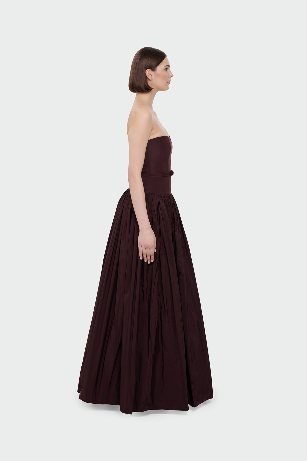 Beli Kemerli Straplez Abiye Elbise