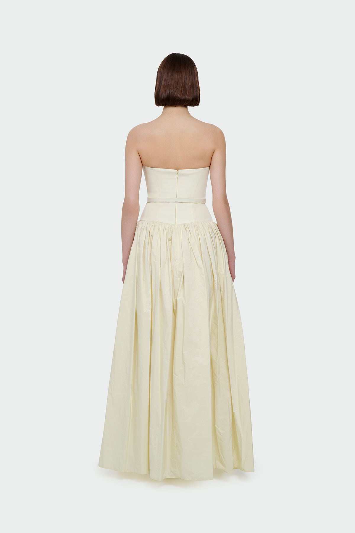 Beli Kemerli Straplez Abiye Elbise