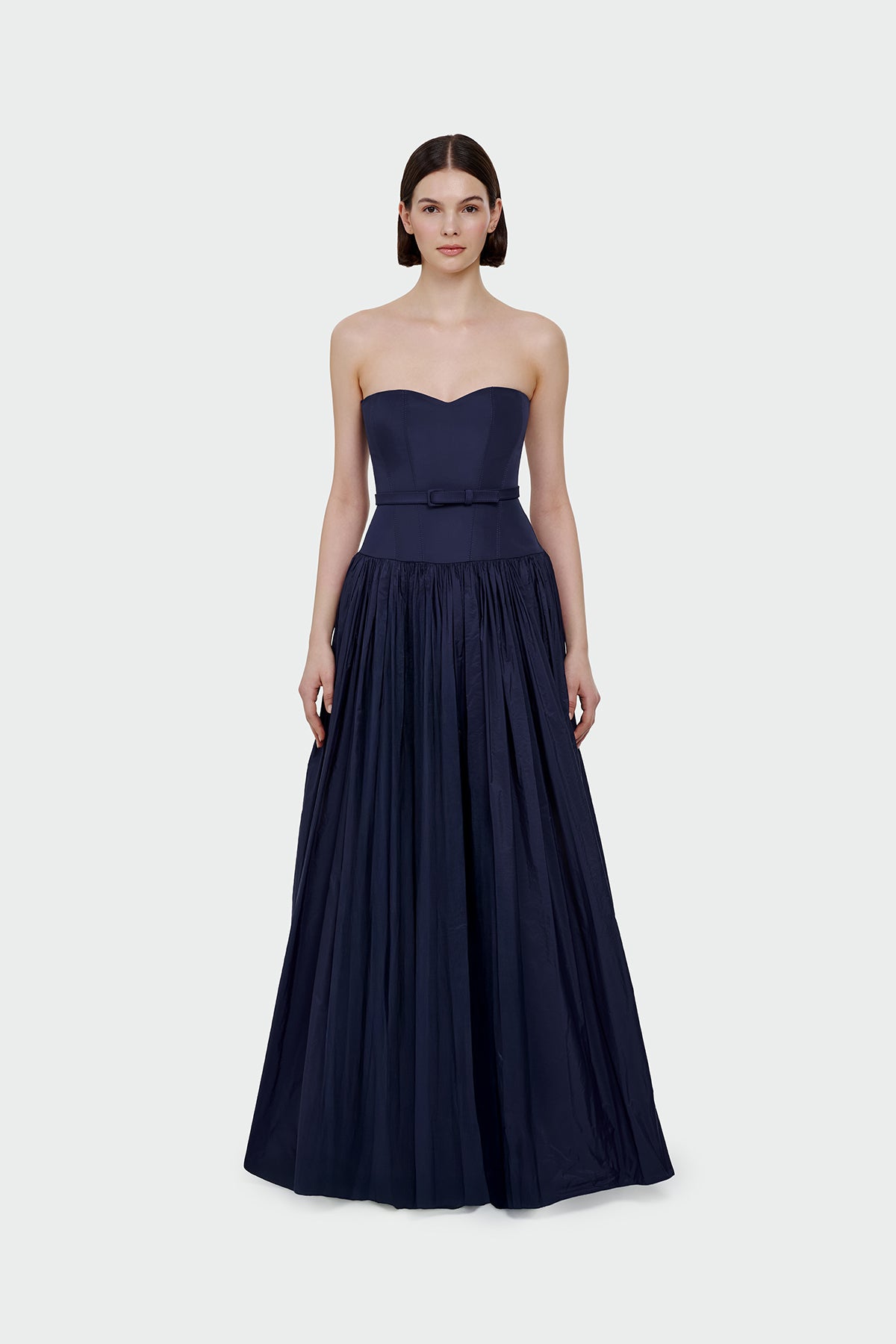 Beli Kemerli Straplez Abiye Elbise