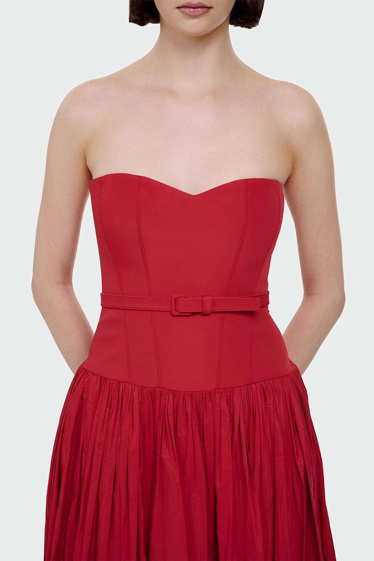 Beli Kemerli Straplez Abiye Elbise