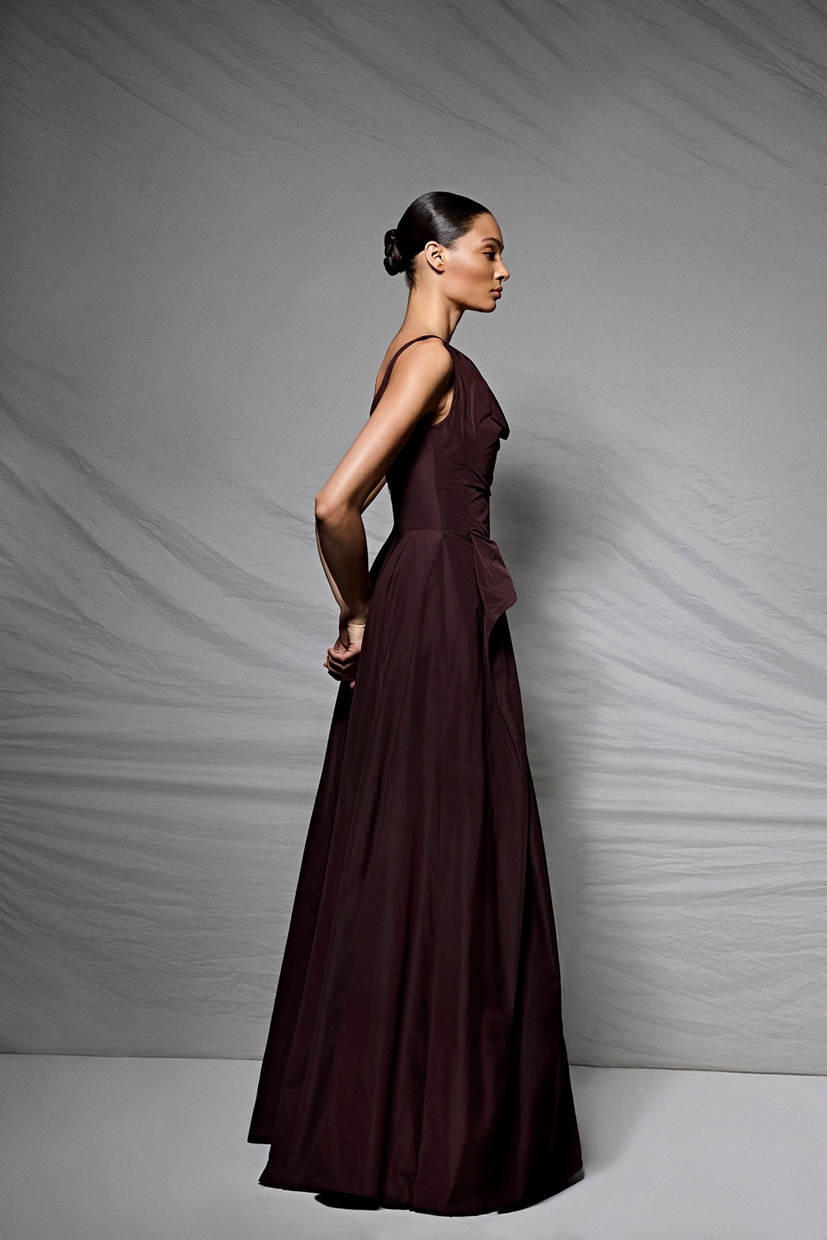 Asimetrik Bel Detaylı Abiye Elbise