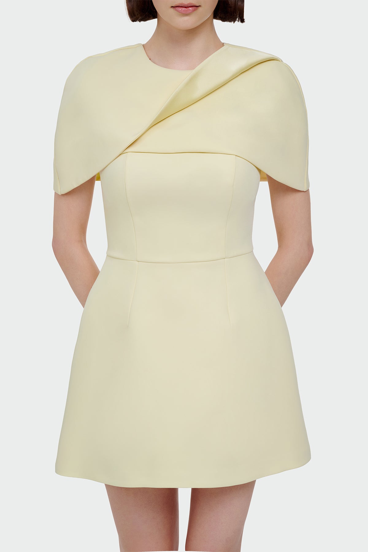 Bolero Detaylı Mini Abiye Elbise