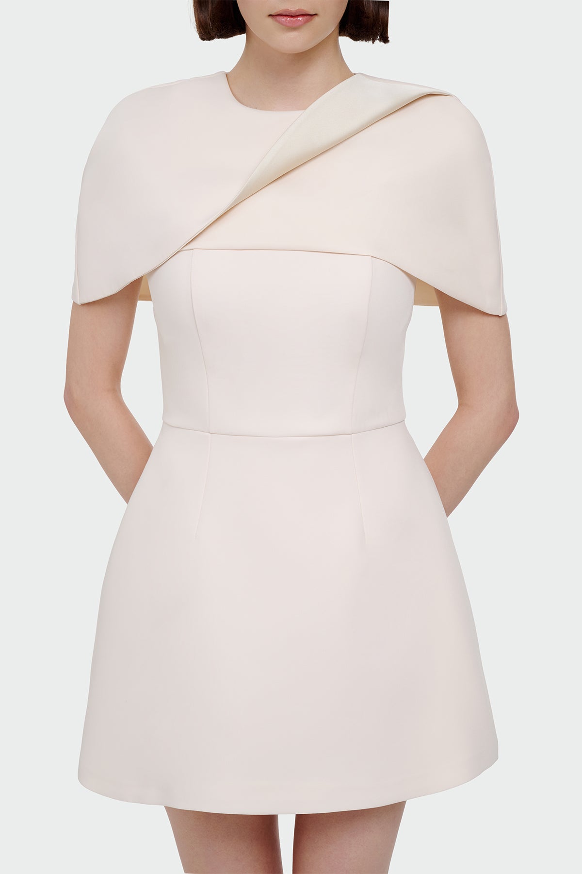 Bolero Detaylı Mini Abiye Elbise