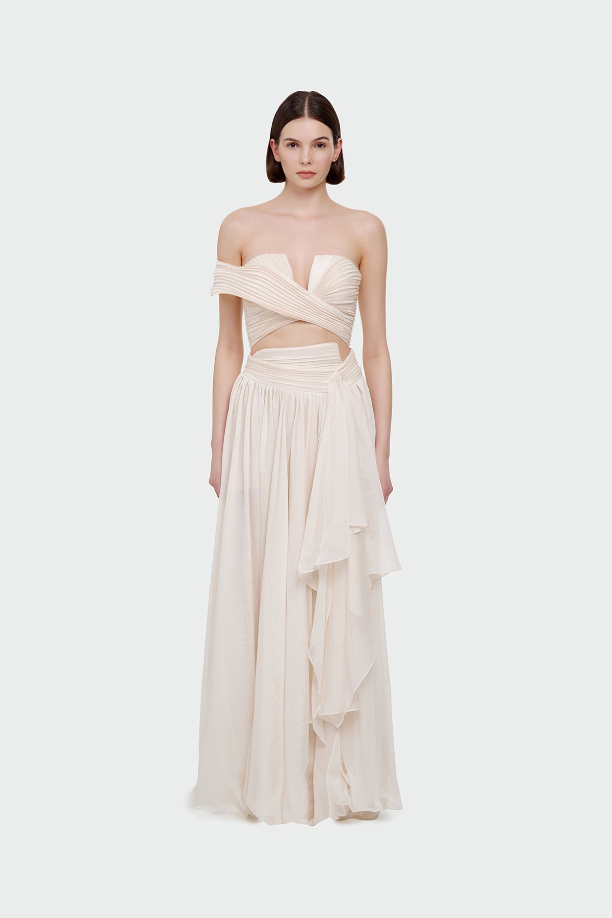 طقم تنورة قصيرة بتفاصيل شق منسدلة