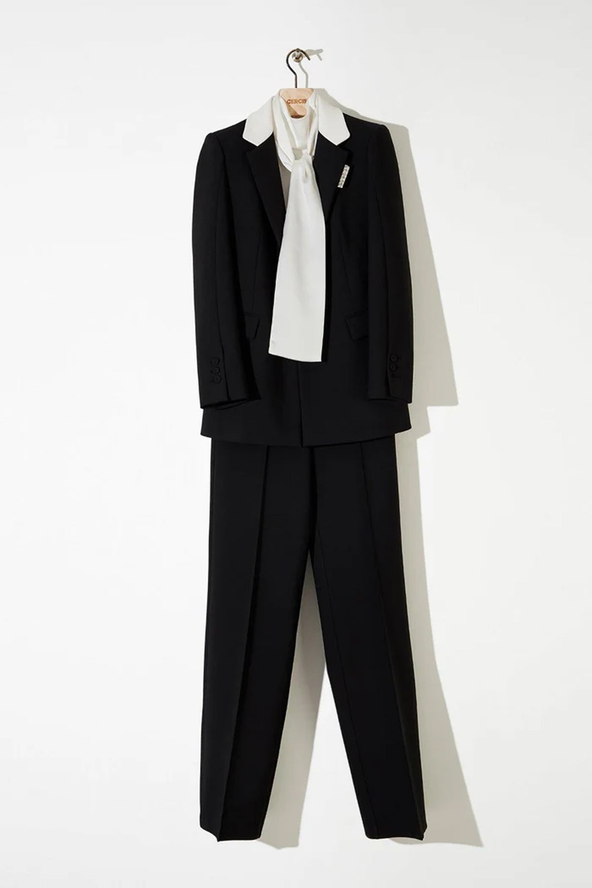 Yakası Taşlı Blazer Kadın Ceket