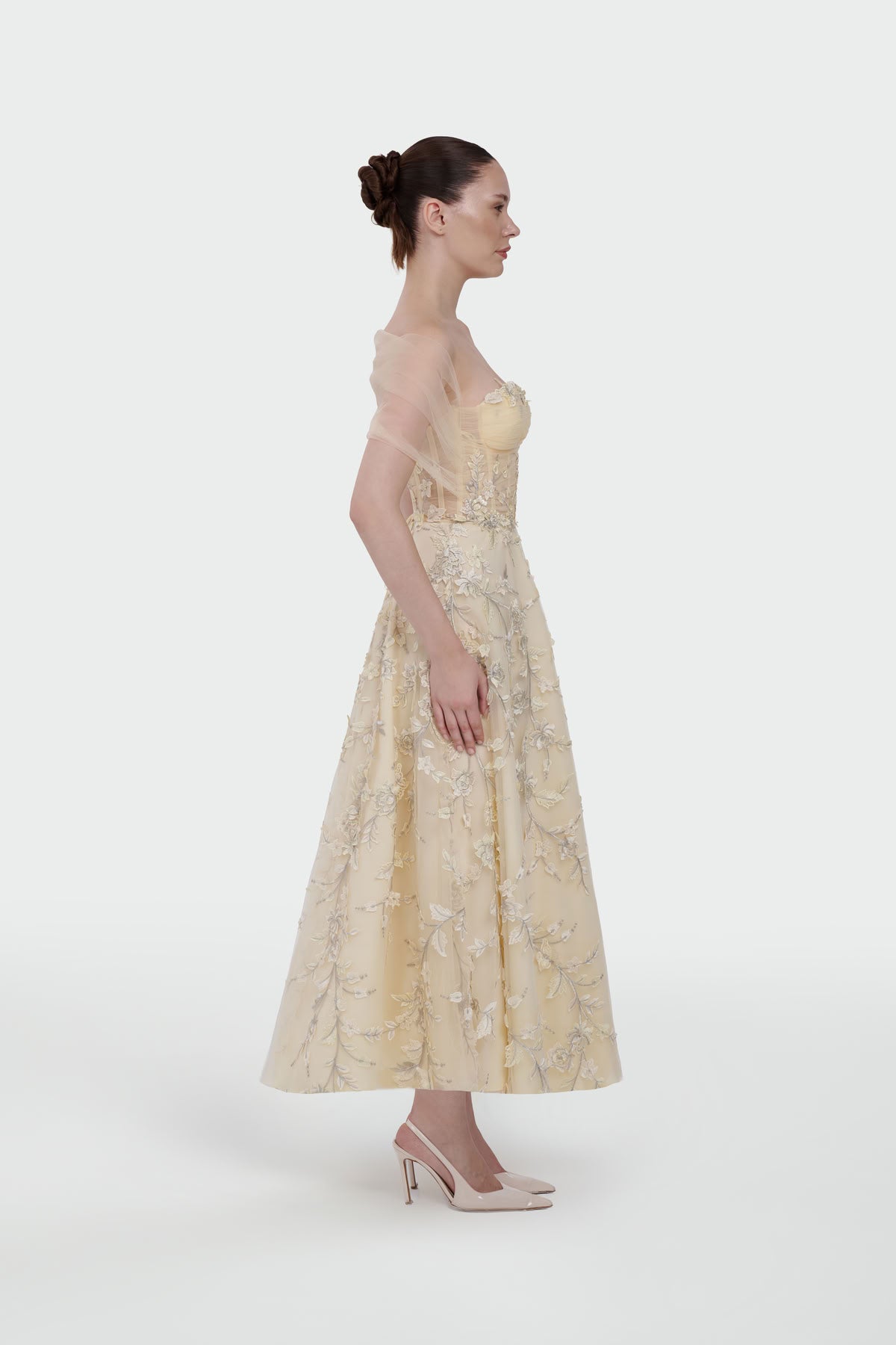 Three-Dimensional Floral Off-Shoulder Evening Dress