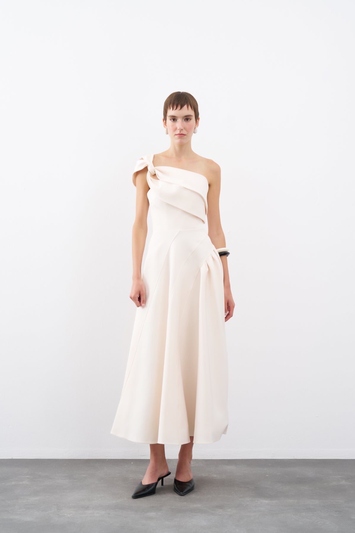 Cream One Shoulder Knot Detailed Long Evening Dress