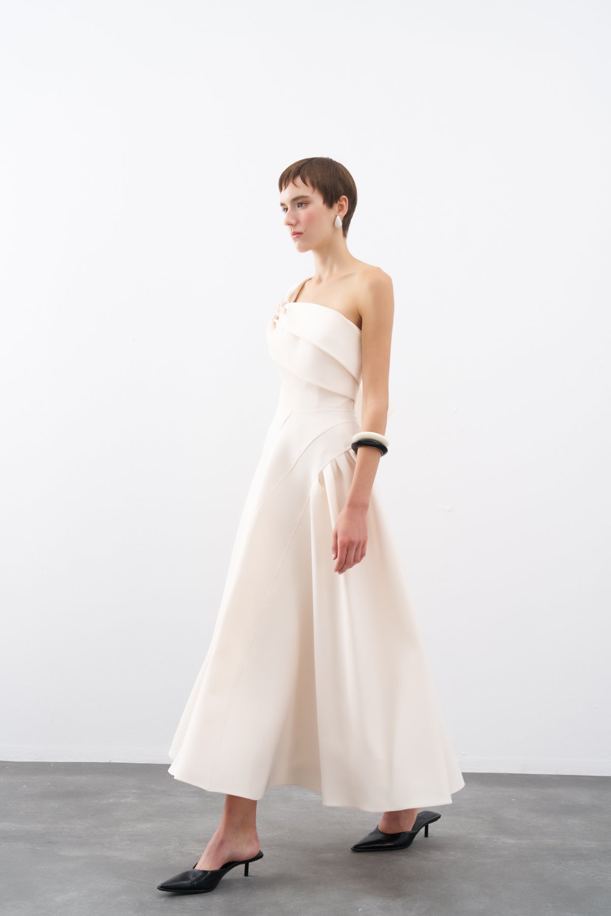 Cream One Shoulder Knot Detailed Long Evening Dress