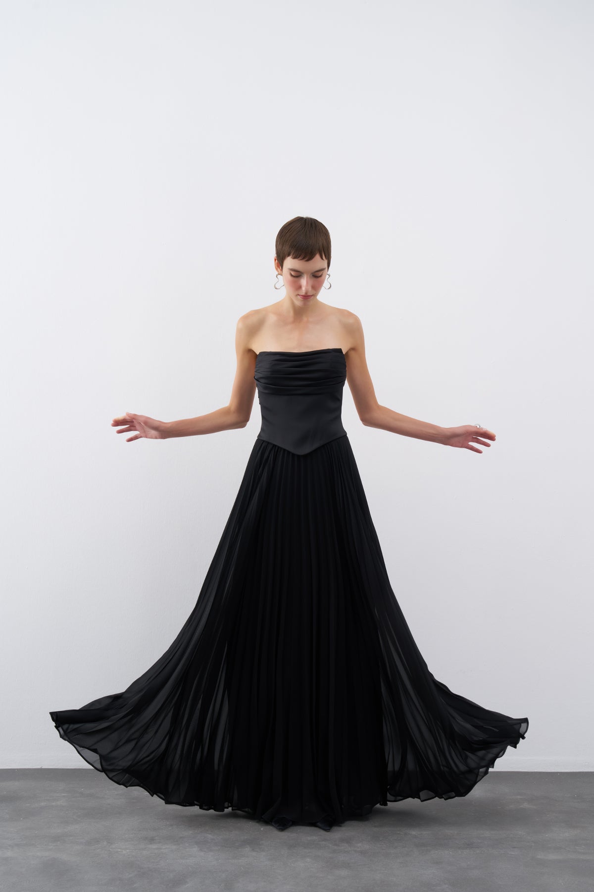 Black Strapless Draped Pleated Skirt Long Evening Dress