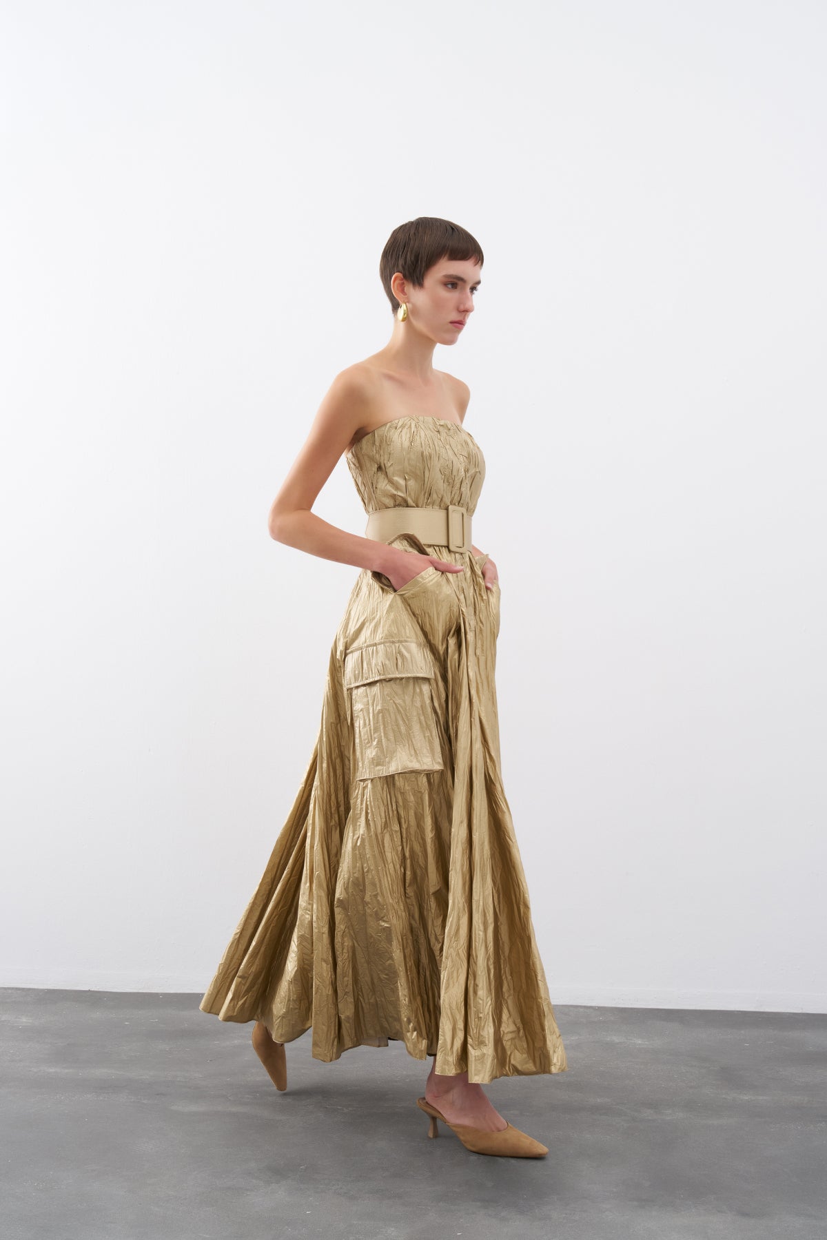 Gold Shiny Crinkle Strapless Pocket Detailed Long Evening Dress