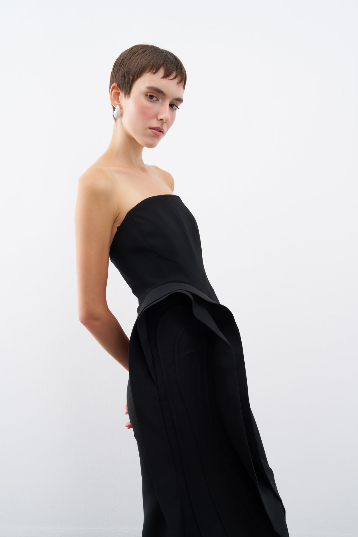 Black Strapless Flounce Detailed Long Evening Dress