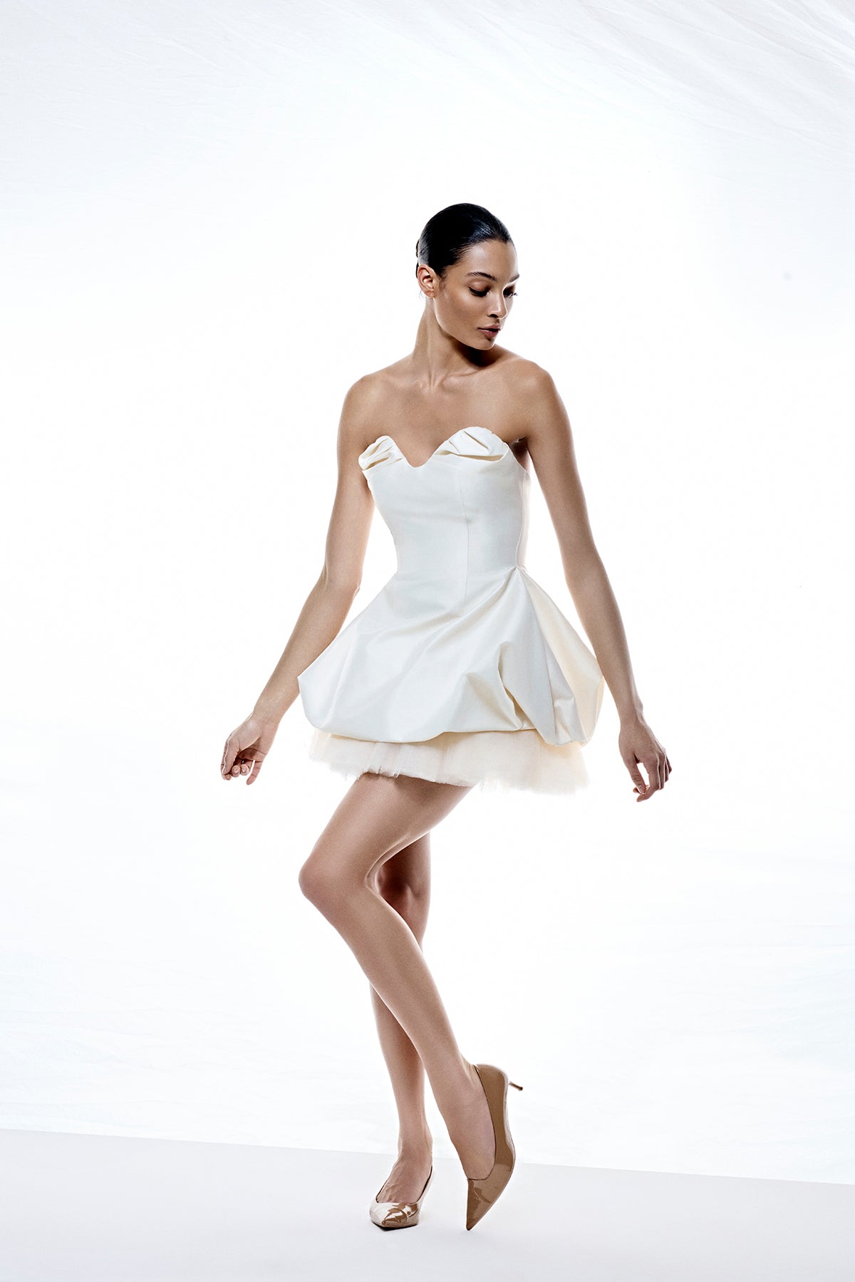 Straplez Kalp Yaka Tül Detaylı Mini Abiye Elbise