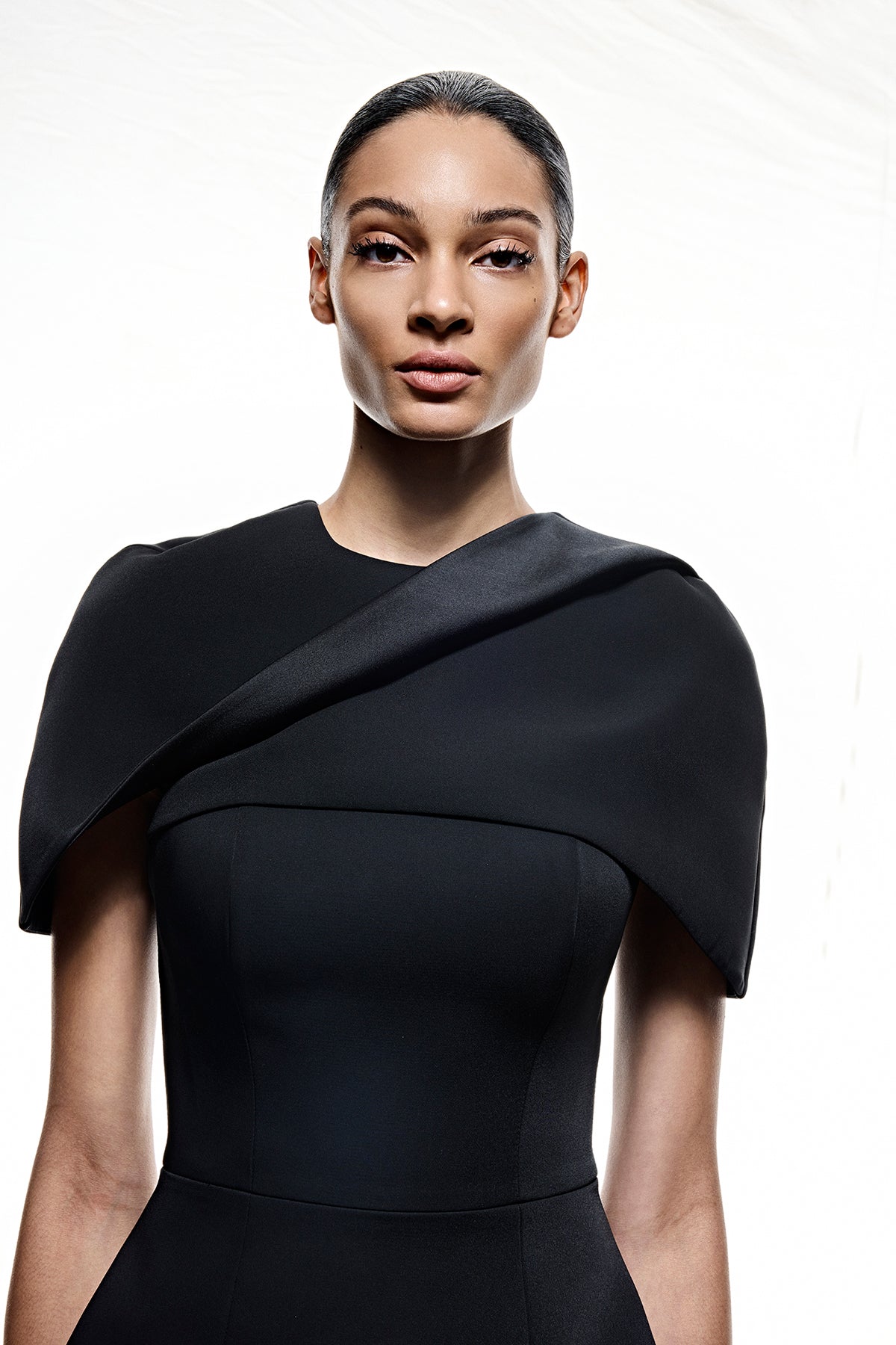 Bolero Detaylı Mini Abiye Elbise