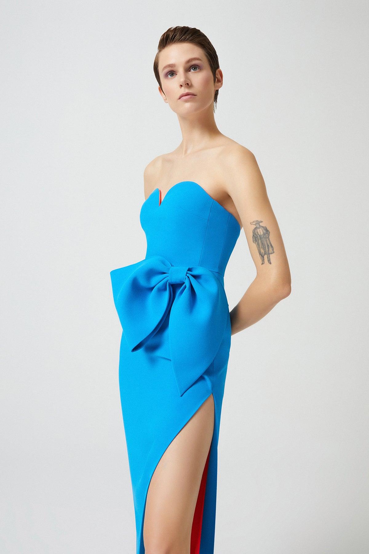 Straplez Fiyonk Detaylı Yırtmaçlı Elbise - Cercis