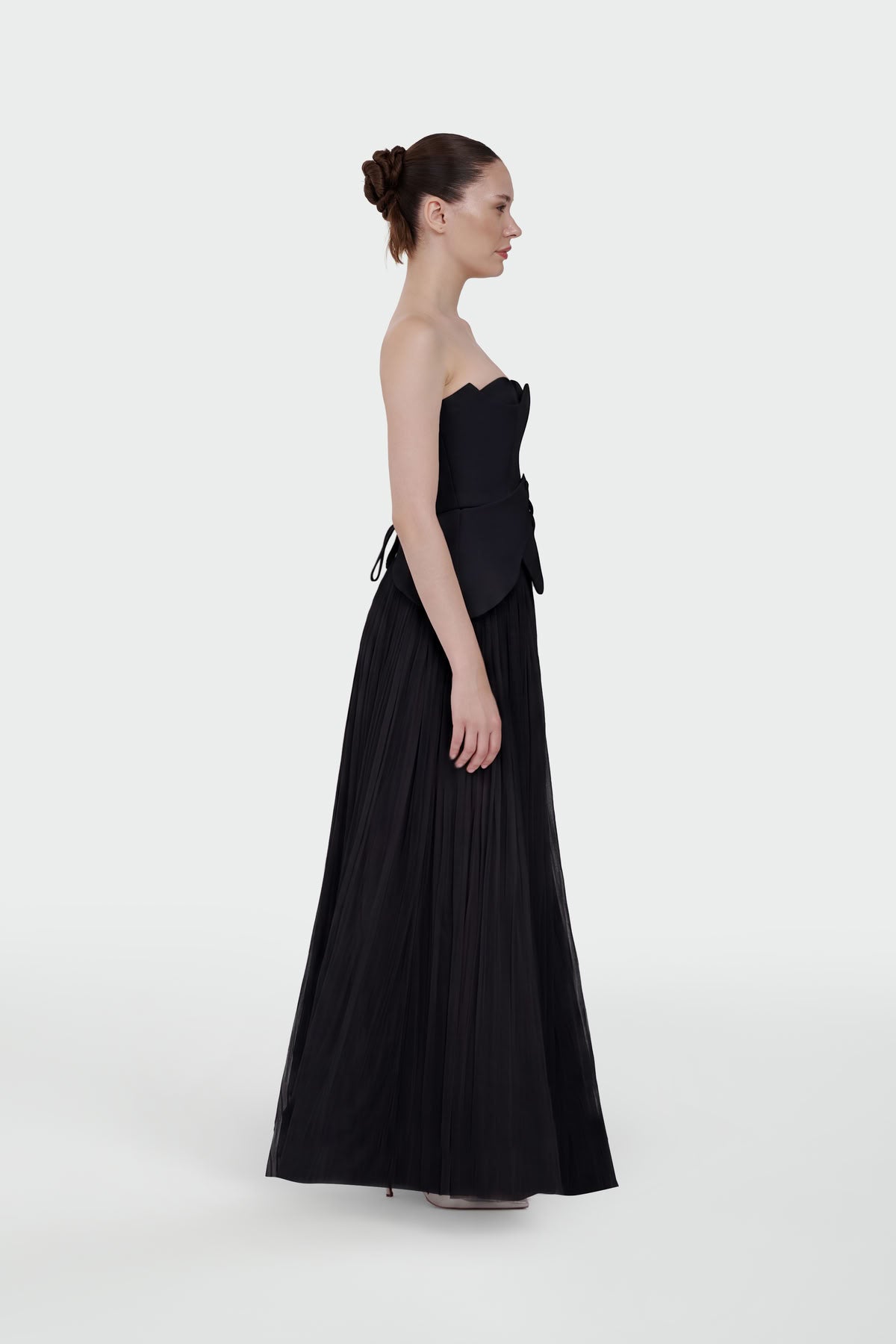 Straplez Peplum Detaylı Piliseli Abiye Takım Elbise
